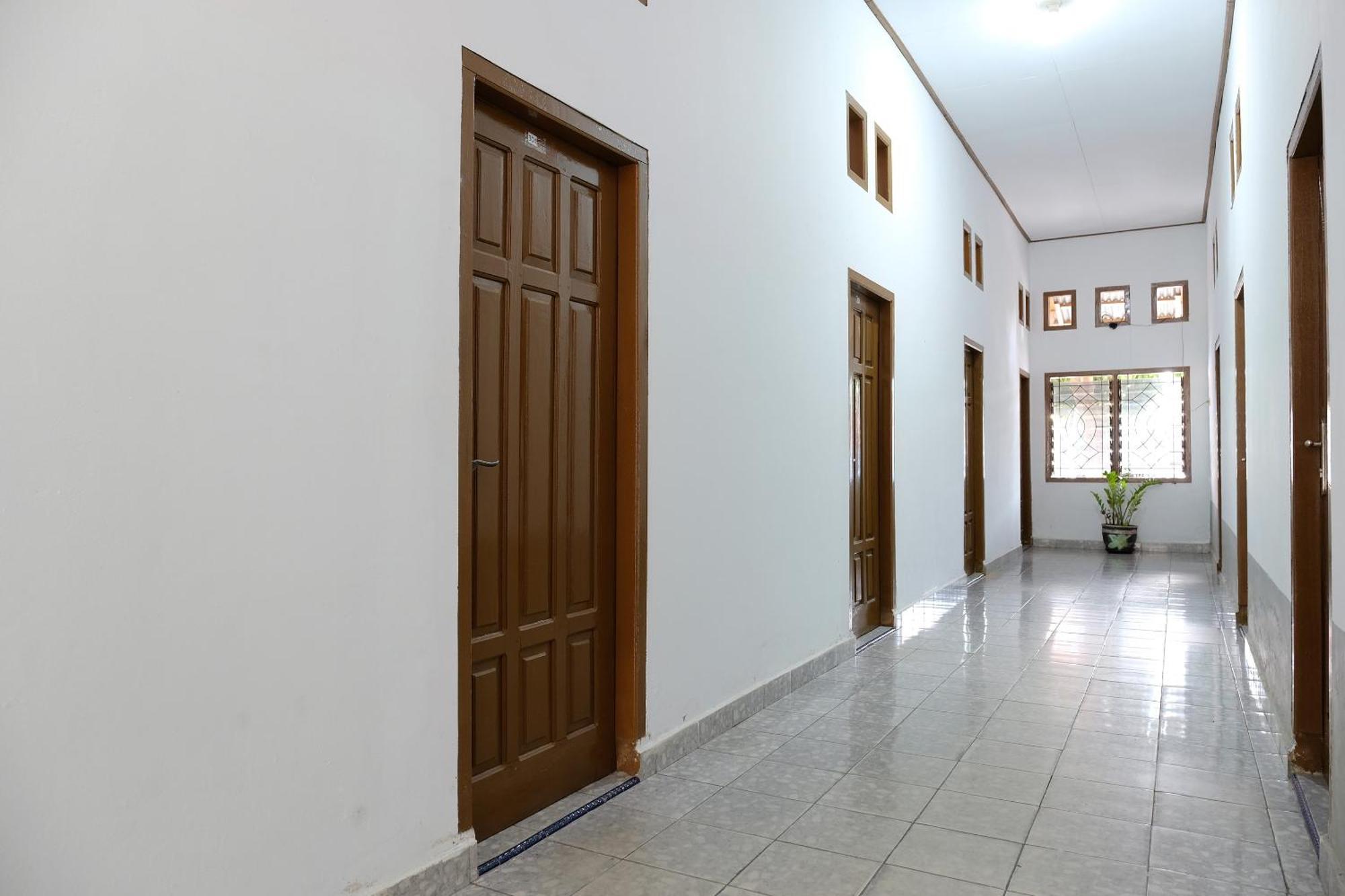 מלון טנג'ונג פנדן Oyo 2766 Kezia Kost מראה חיצוני תמונה