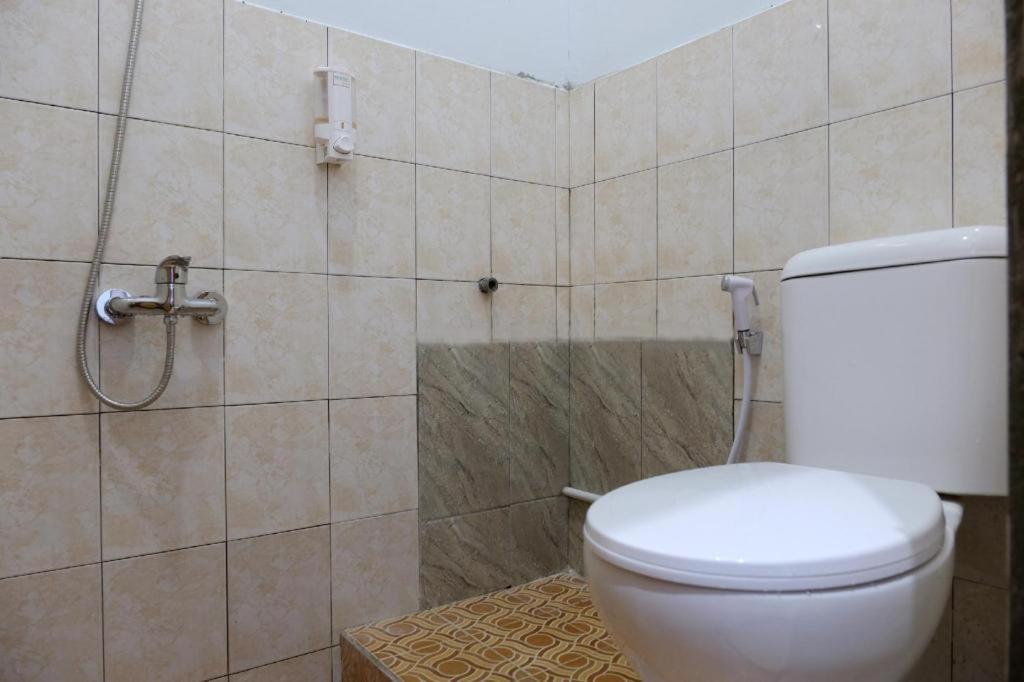 מלון טנג'ונג פנדן Oyo 2766 Kezia Kost מראה חיצוני תמונה